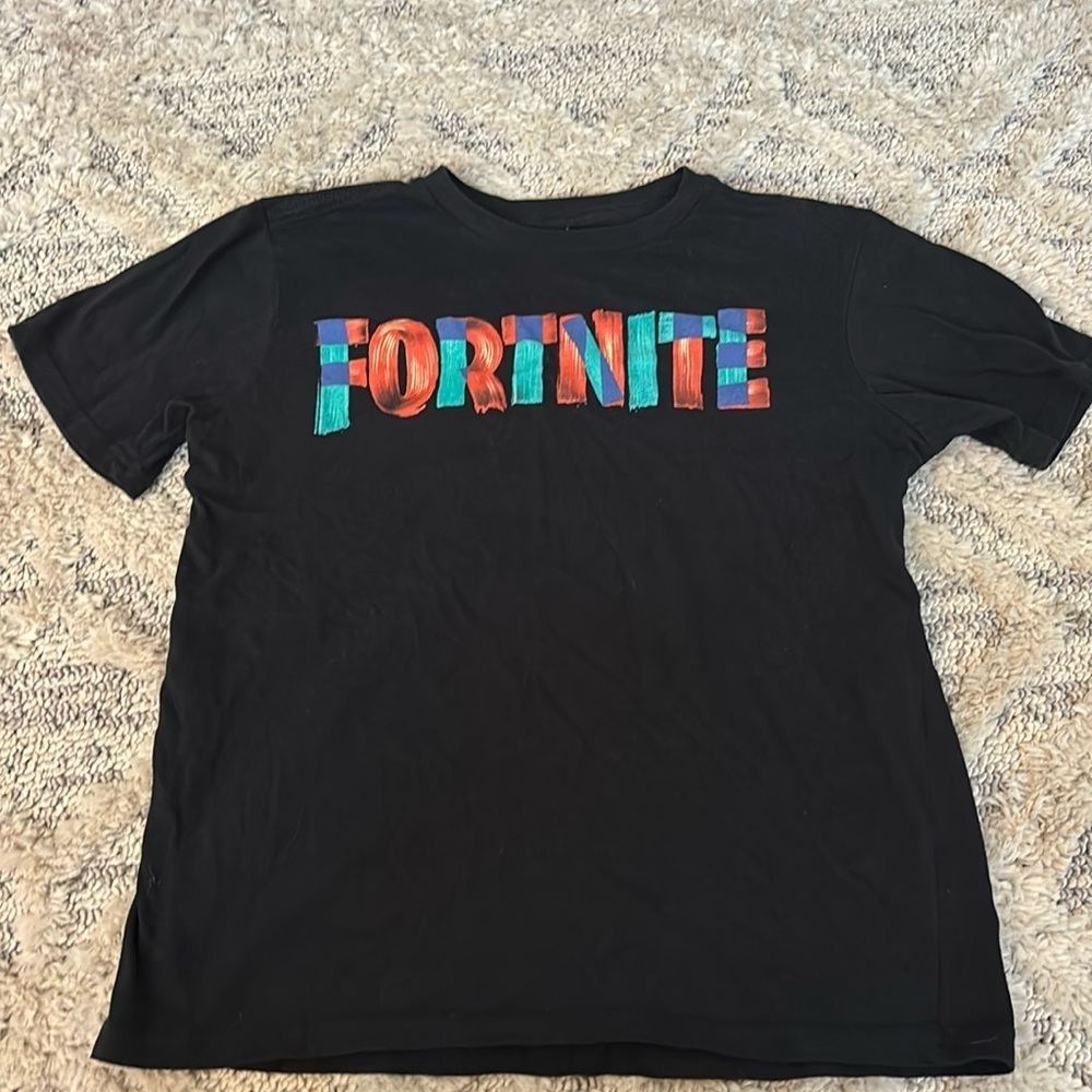 Boys Fortnite black short sleeve shirt Large (10-12)
